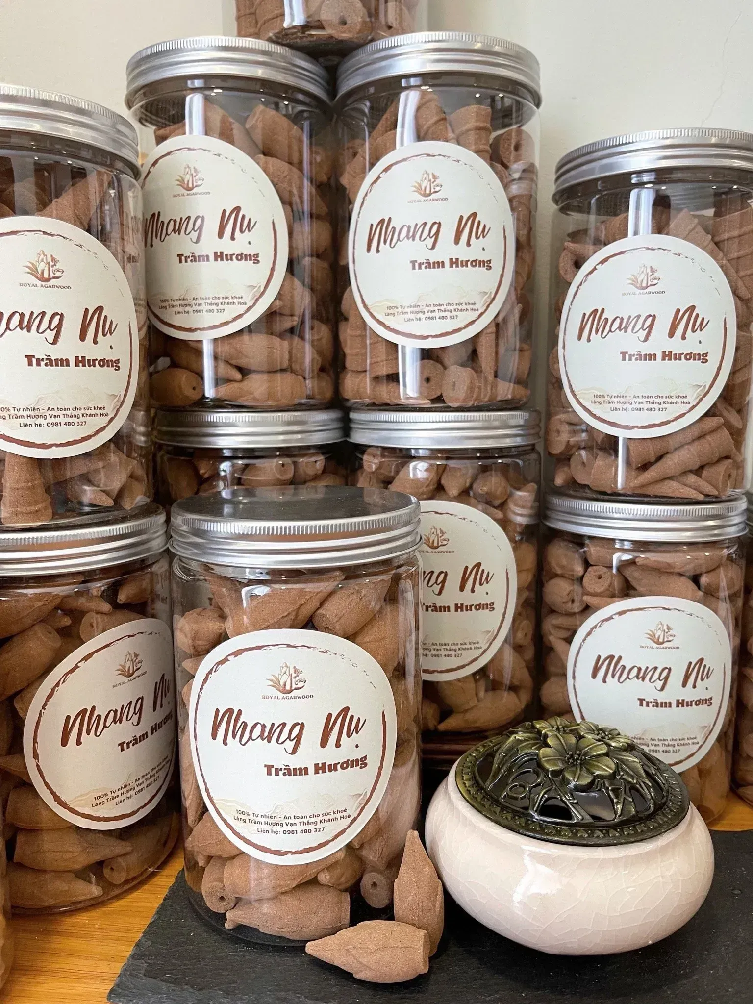 Backflow Agarwood Incense Cones – Natural Vietnamese Oud (80 Cones Box)